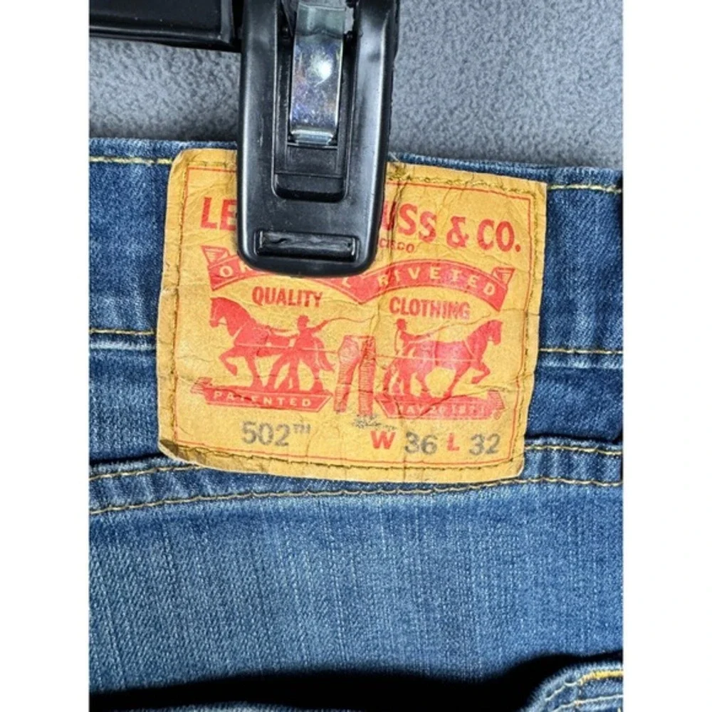Levi's Mens 502  Jeans 36x32  Blue Denim‎ Taper Fit Distressed Mid Rise